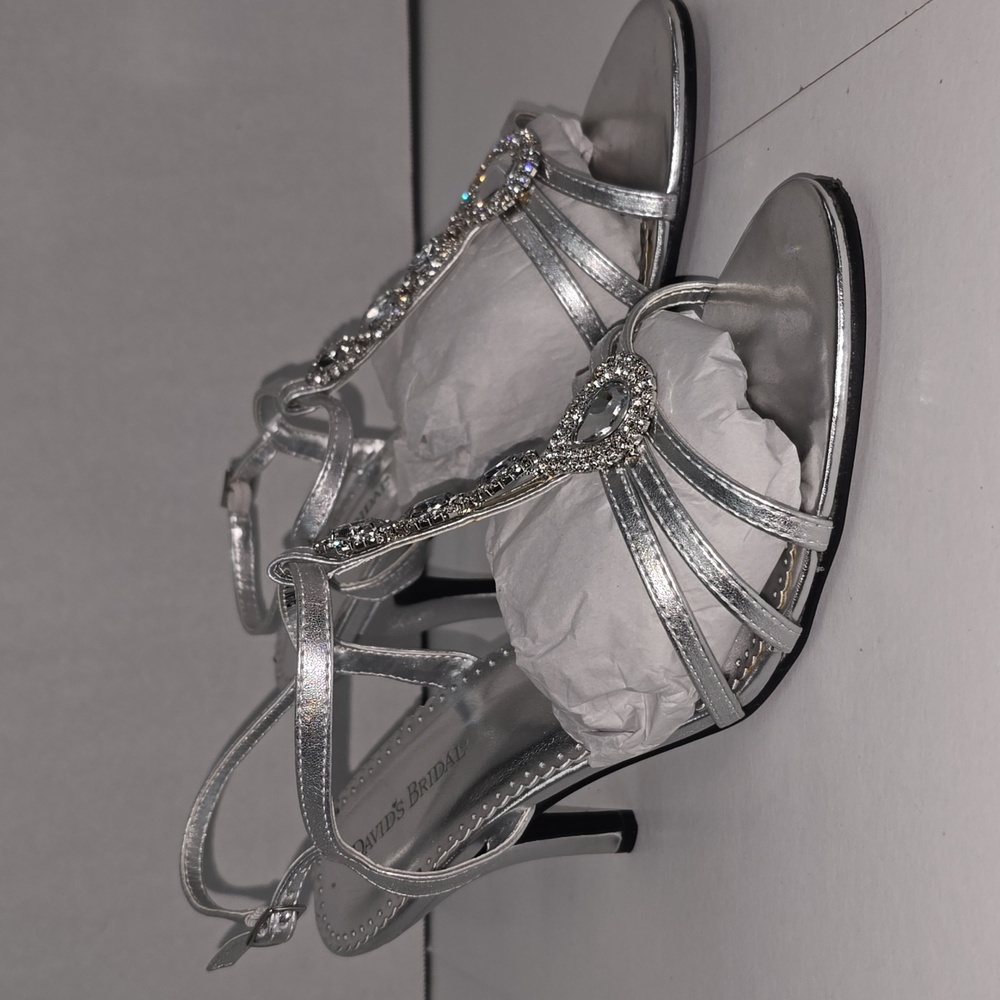 Michaelangelo Meg Silver Rhinestone Detail Special Event Womens Size 9.5 - Picture 2 of 12
